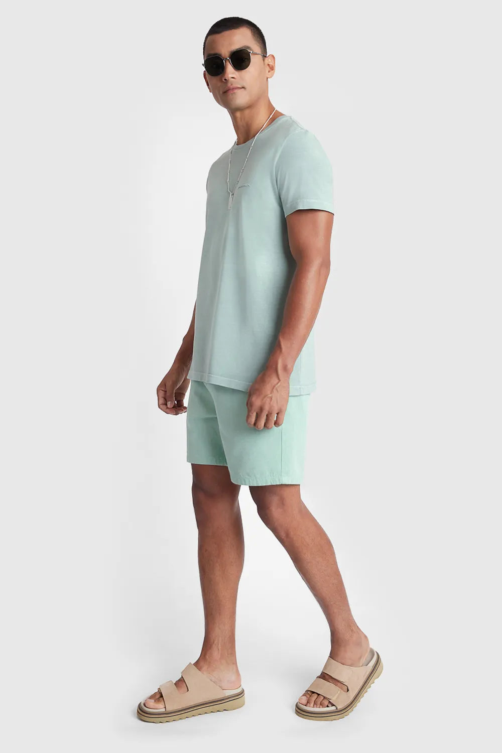 BERMUDA COM ELÁSTICO COLOR VERDE