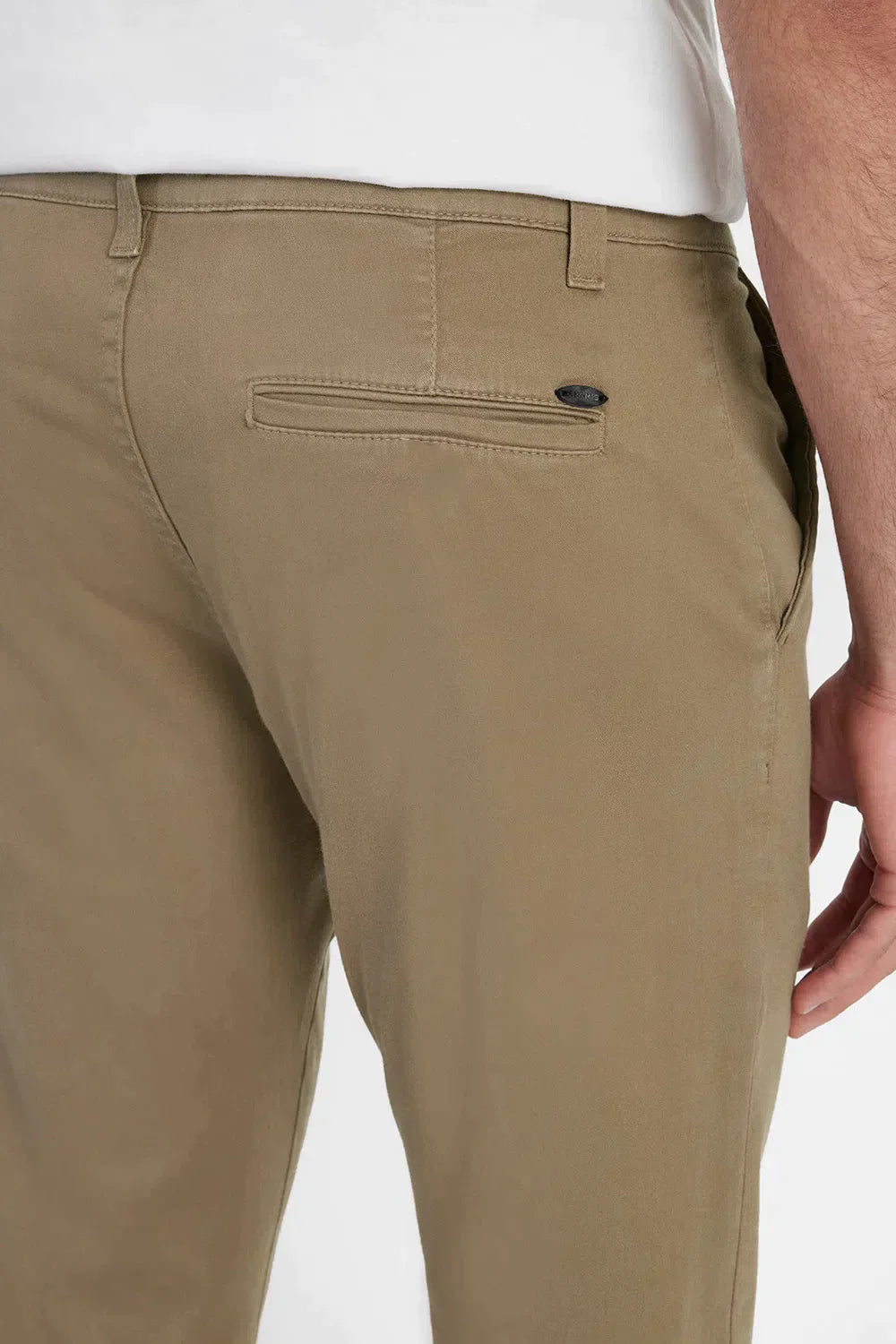 CALÇA COLOR CHINO CLÁSSICA CAQUI