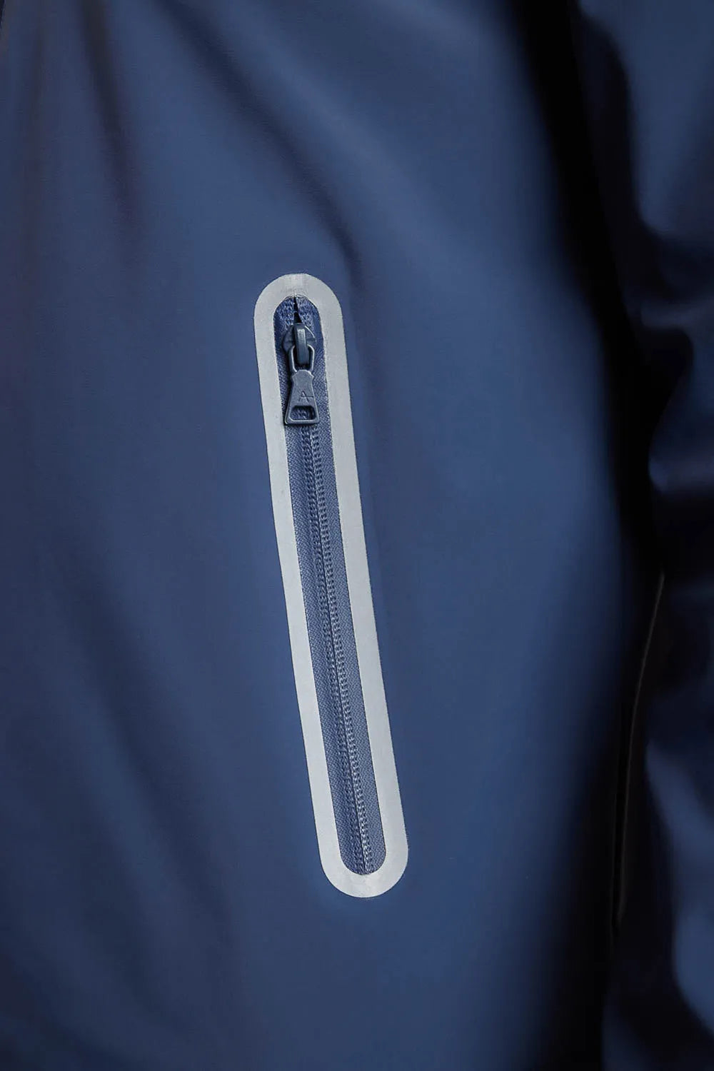 JAQUETA NYLON CAPUZ RETRATIL LIQUID REPELLER ALUMINIO