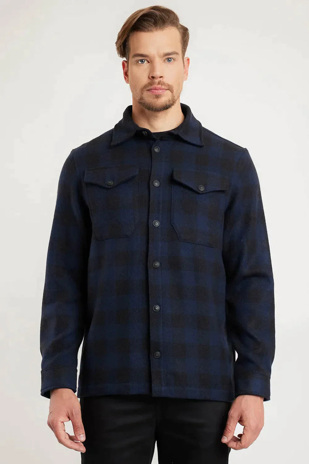 JAQUETA OVERSHIRT LÃ XADREZ BICOLOR MARINHO COM PRETO