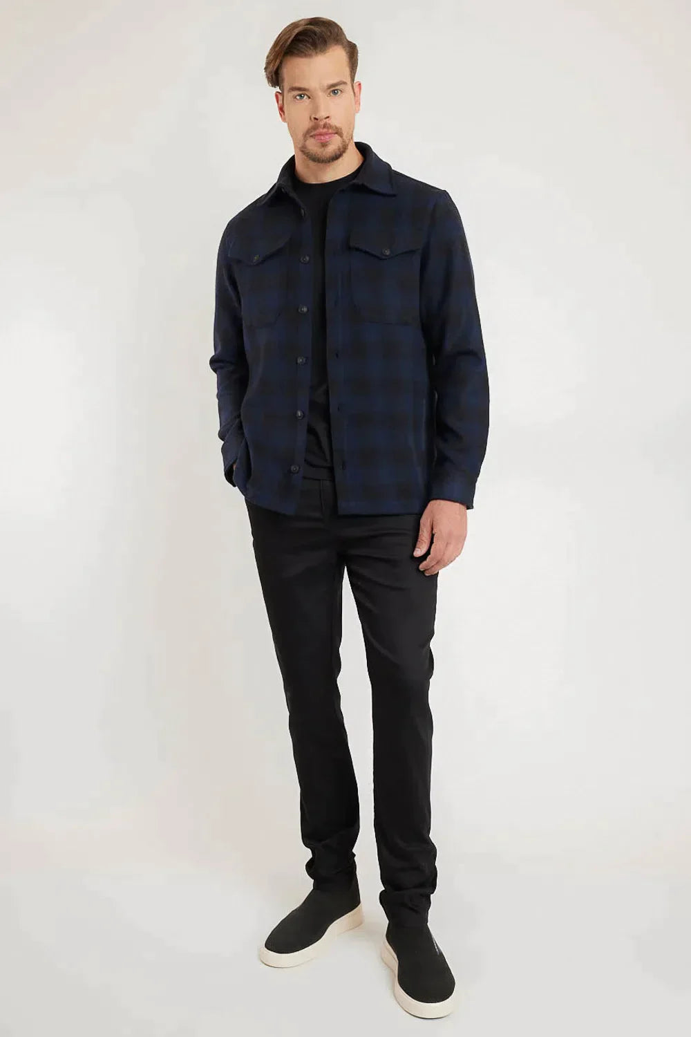 JAQUETA OVERSHIRT LÃ XADREZ BICOLOR MARINHO COM PRETO