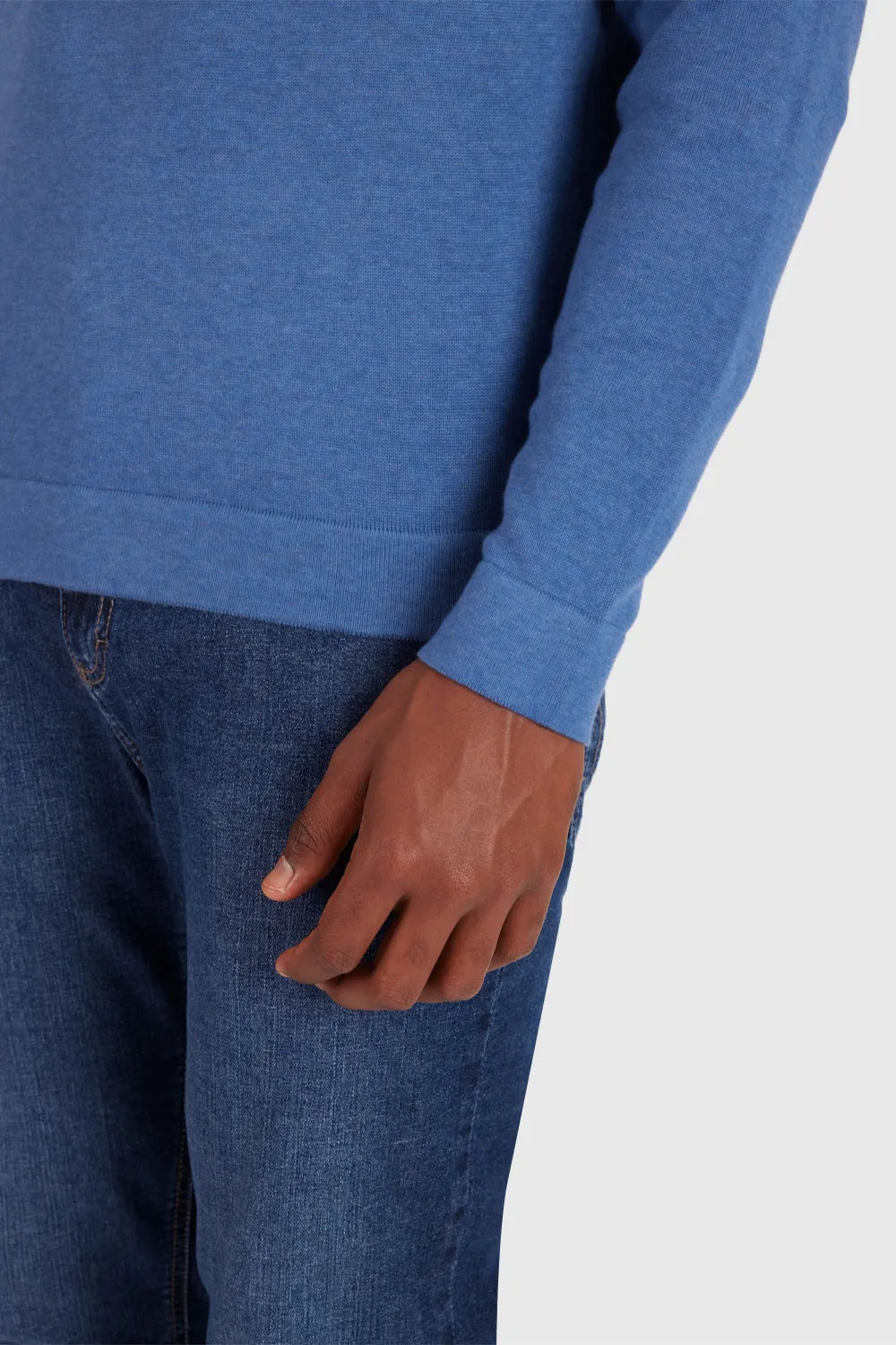 TRICOT MANGA LONGA GOLA V AZUL MEDIO