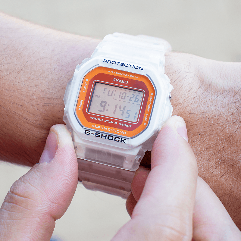 RELÓGIO CASIO G-SHOCK BRANCO SEMITRANSPARENTE DW-5600LS-7DR