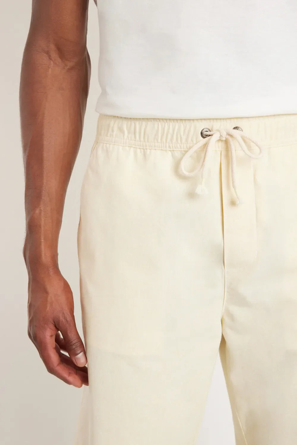 BERMUDA CÓS ELÁSTICO E CADARÇO AMARELO