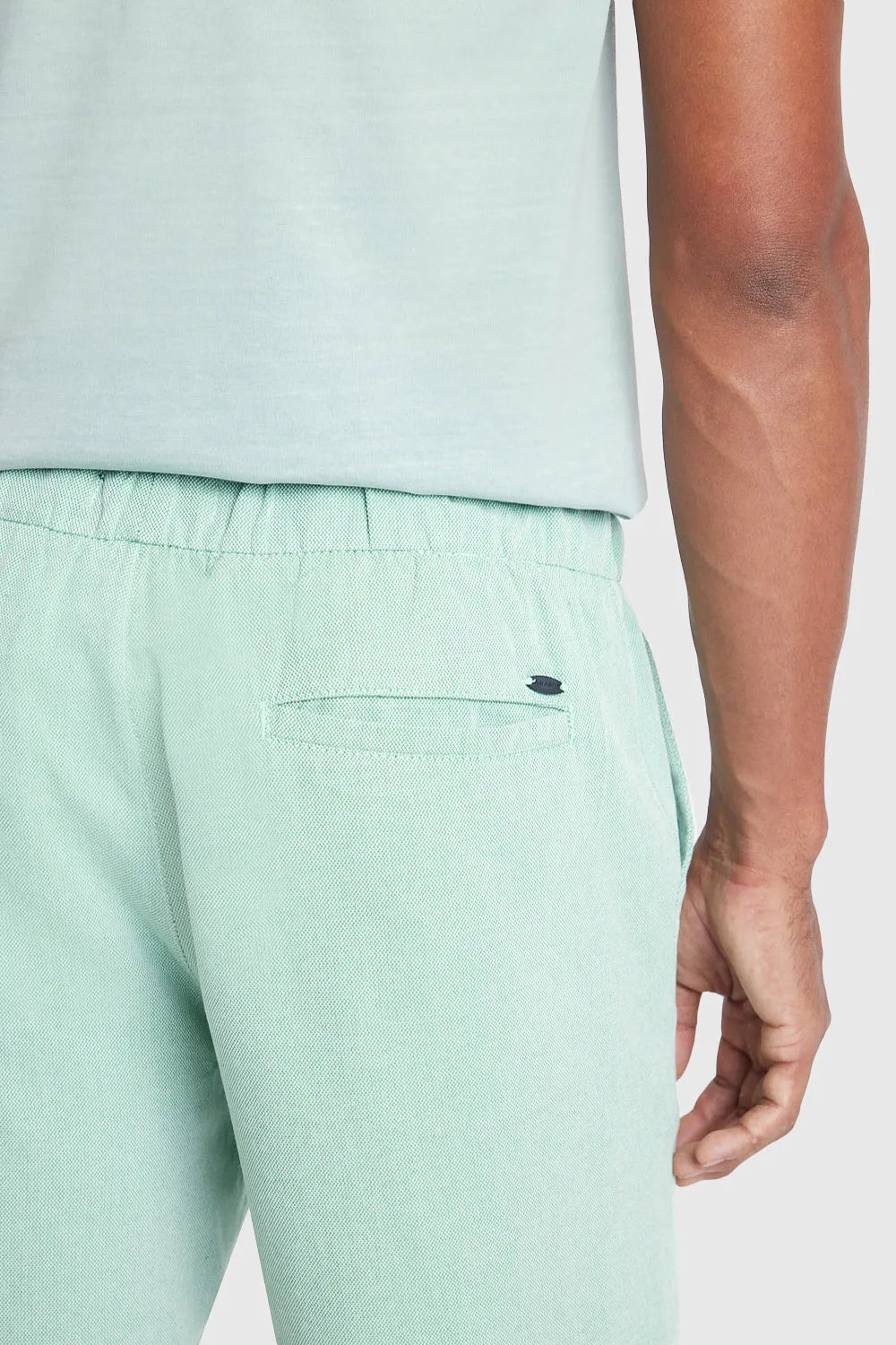 BERMUDA COM ELÁSTICO COLOR VERDE