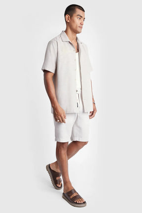 BERMUDA RESORT LINHO BOLSO FACA - COLLAB CAUÃ REYMOND CAQUIISTACHE