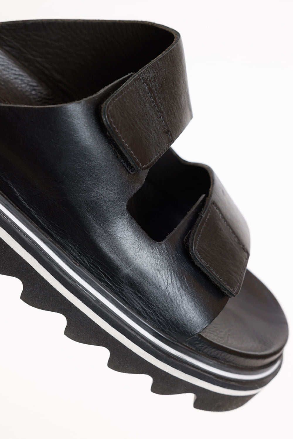 SANDÁLIA ARAMIS RESORT COURO PRETO