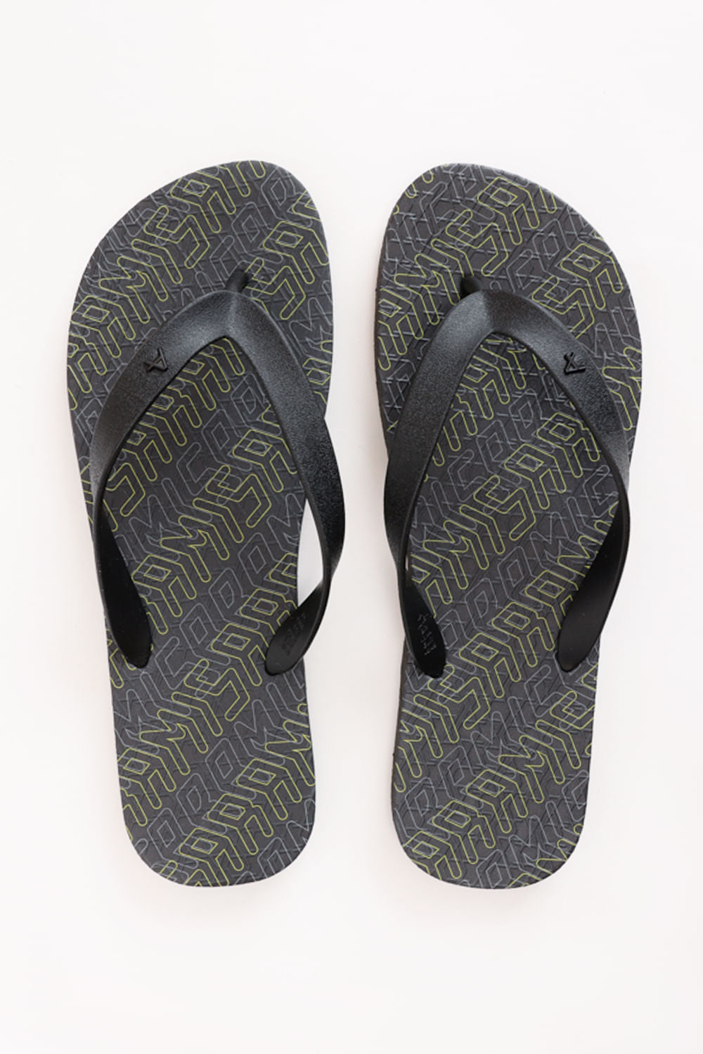 CHINELO ARAMIS TECH PRETO