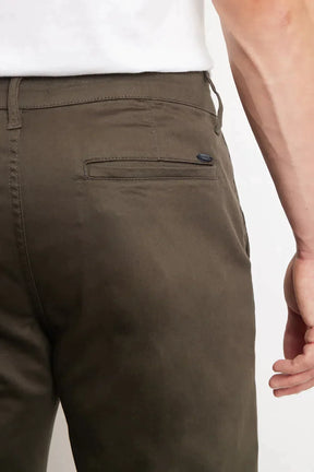 CALÇA COLOR CHINO CLÁSSICA VERDE MILITAR