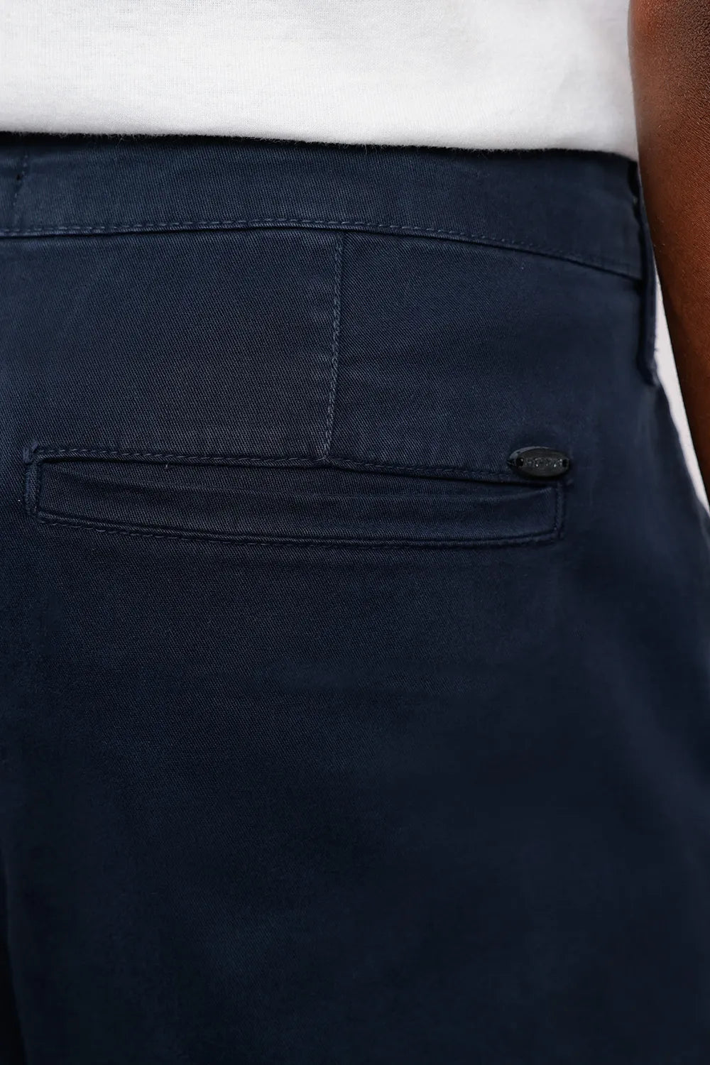 CALÇA CHINO SLIM SARJADA MARINHO