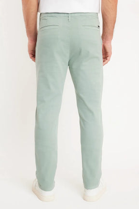 CALÇA CHINO SLIM SARJADA SALVIA 112