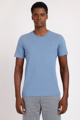 CAMISETA MANGA CURTA BORDADO AZUL CLARO