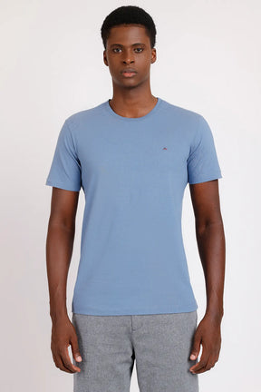 CAMISETA MANGA CURTA BORDADO AZUL CLARO