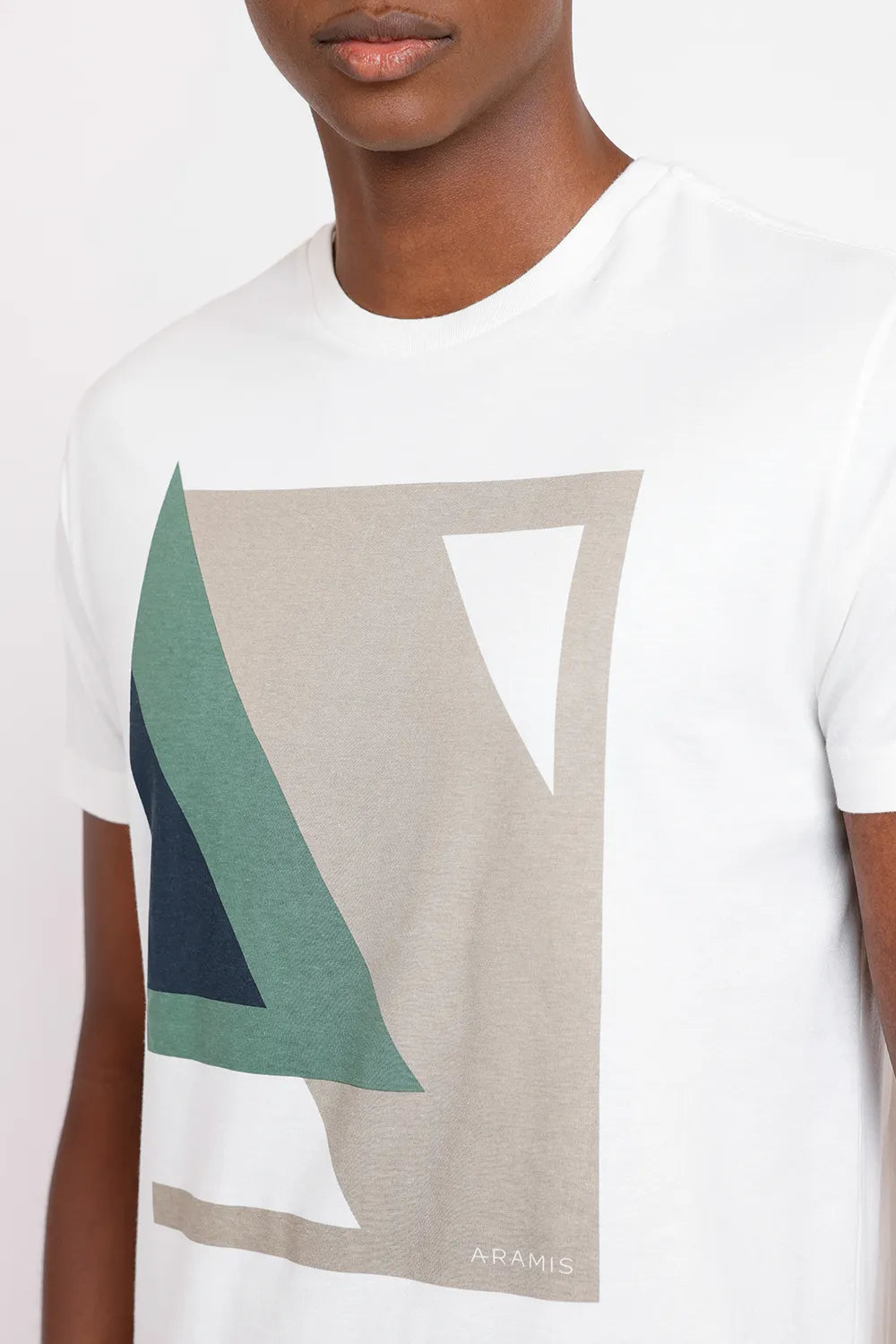 CAMISETA MANGA CURTA ESTAMPA GEOMÉTRICA OFF WHITE