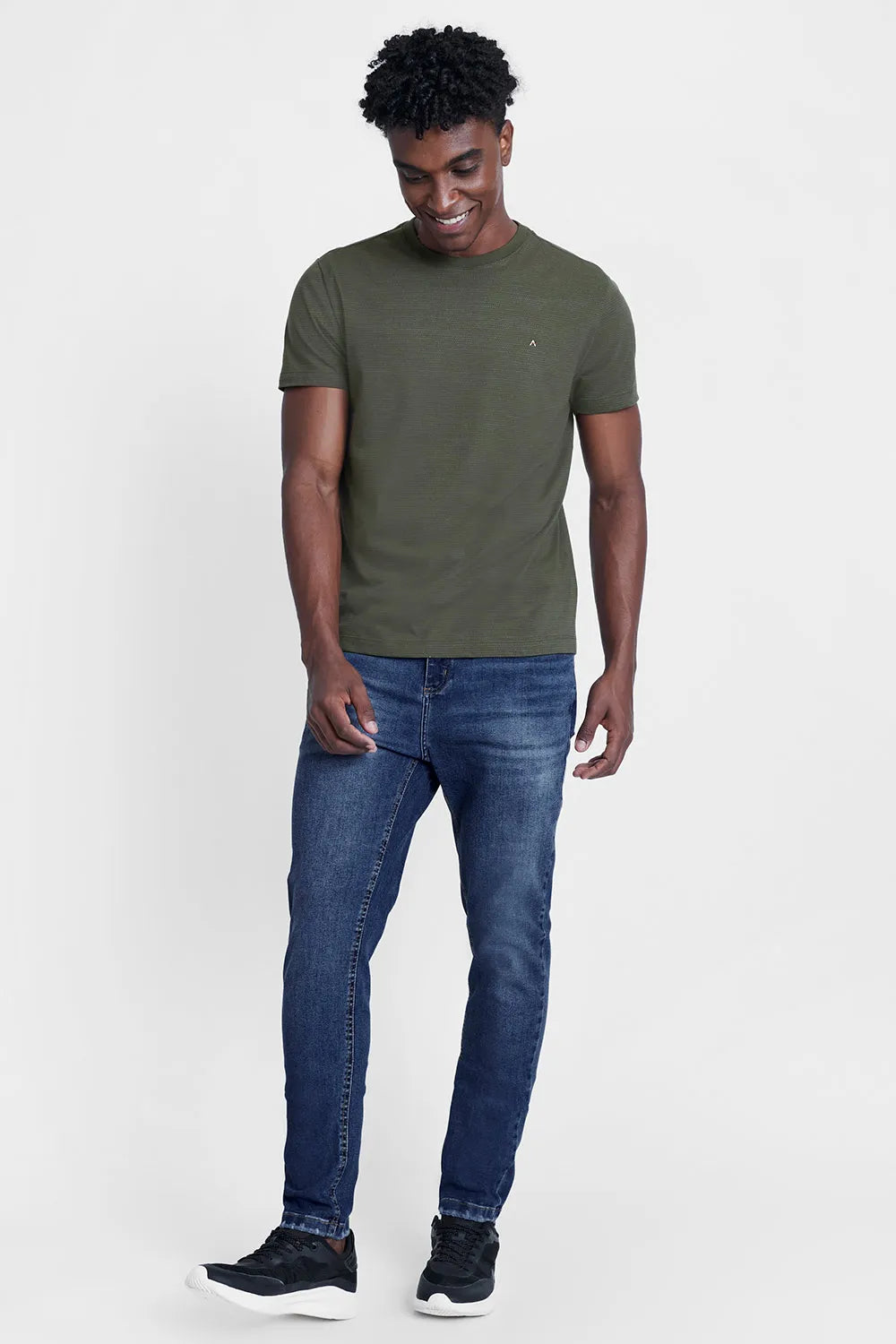 CAMISETA MANGA CURTA MAQUINETADA VERDE MILITAR