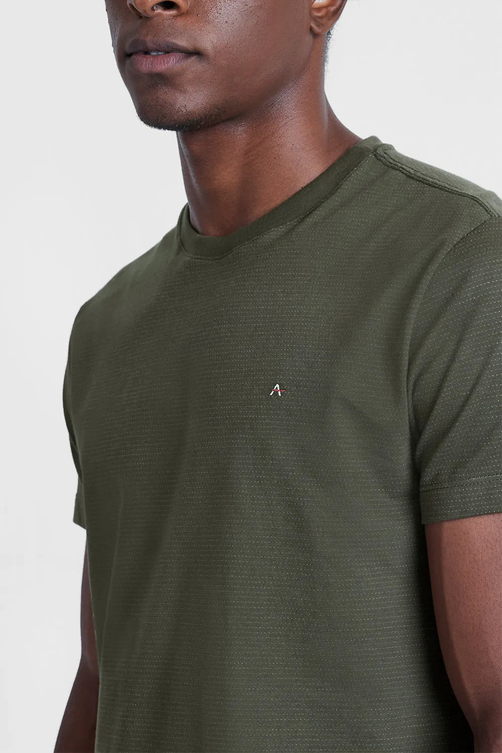 CAMISETA MANGA CURTA MAQUINETADA VERDE MILITAR