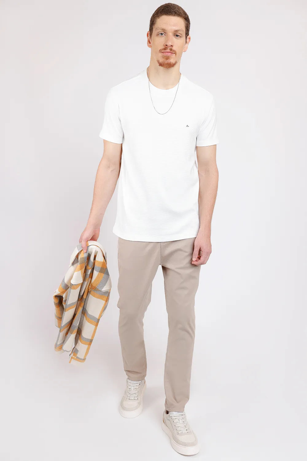 CAMISETA MANGA CURTA SUEDINE CANELADO LISO