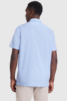 CAMISA MANGA CURTA REGULAR EM TRICOLINE TEXTURIZADO AZUL CLARO