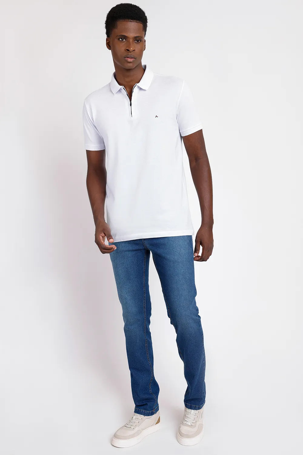 POLO MANGA CURTA PIQUET COM ZÍPER BRANCO