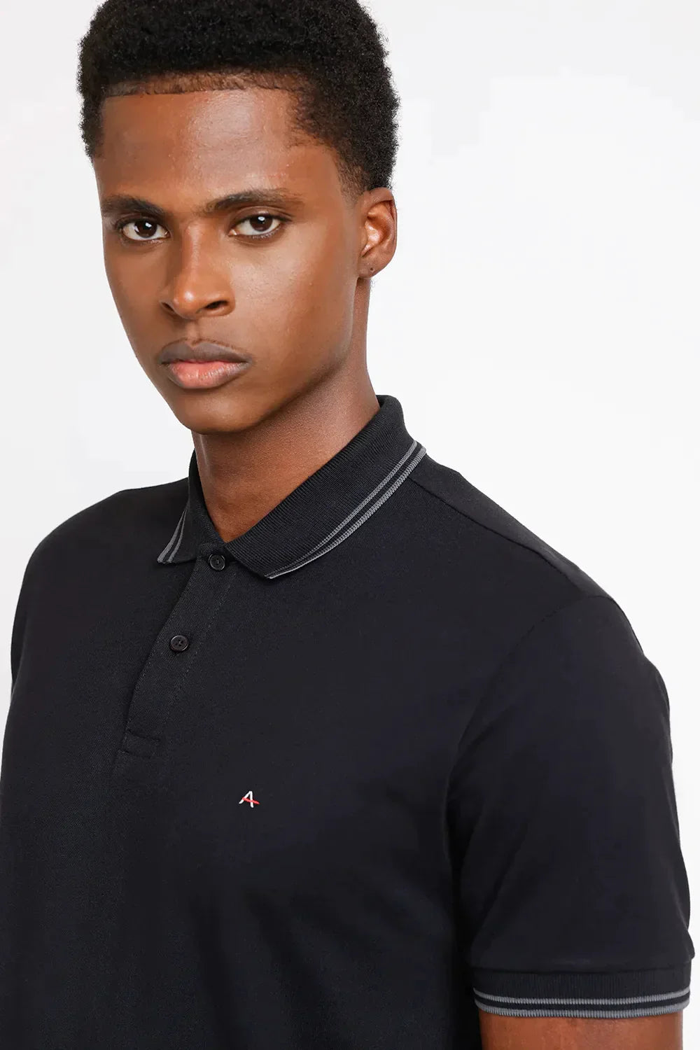 POLO MANGA CURTA FRISO OFF PRETO