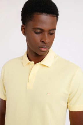 POLO MANGA CURTA LISA PIQUET AMARELO