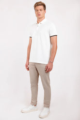 POLO MANGA CURTA PIQUET COM FRISOS OFF WHITE