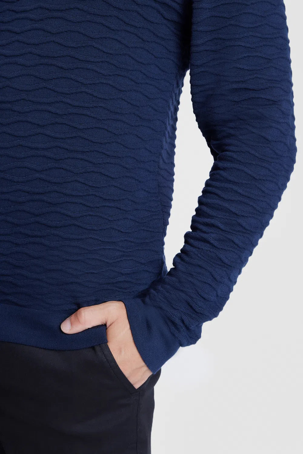 TRICOT MANGA LONGA GOLA C NERVURAS MARINHO