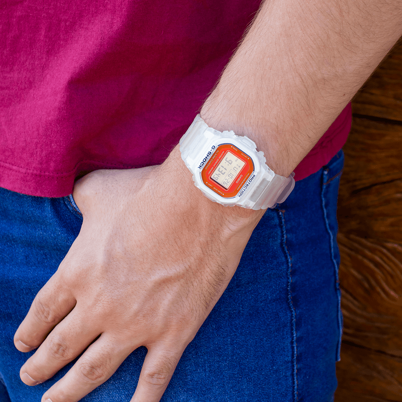 RELÓGIO CASIO G-SHOCK BRANCO SEMITRANSPARENTE DW-5600LS-7DR